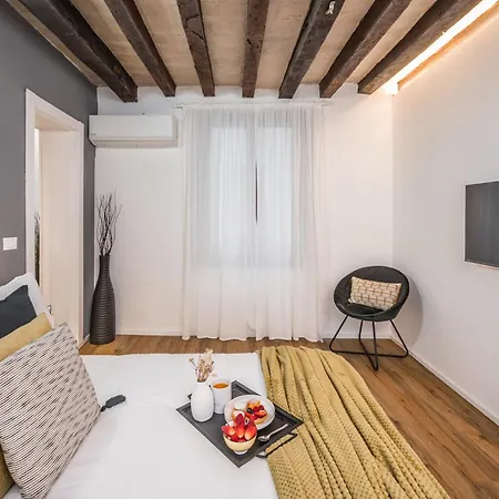Ciao Bella - Design Flat In Centre, Parking Pass *