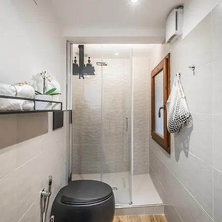 Appartement Design In Centro A Modena, Pass Parcheggio Incluso, Ciao Bella Modène