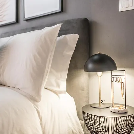 Apartamento Design In Centro A Modena, Pass Parcheggio Incluso, Ciao Bella