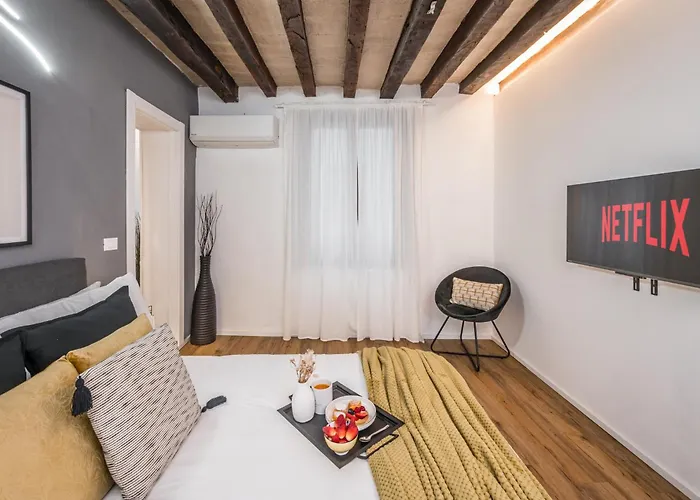 Design In Centro A Modena, Pass Parcheggio Incluso, Ciao Bella *