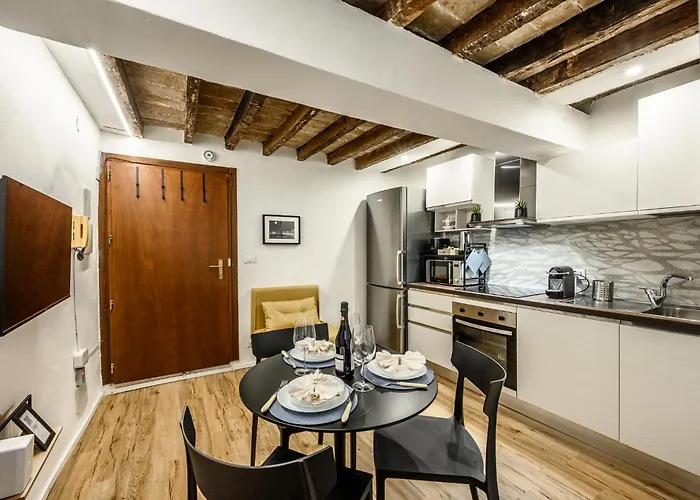 Appartamento Design In Centro A Modena, Pass Parcheggio Incluso, Ciao Bella